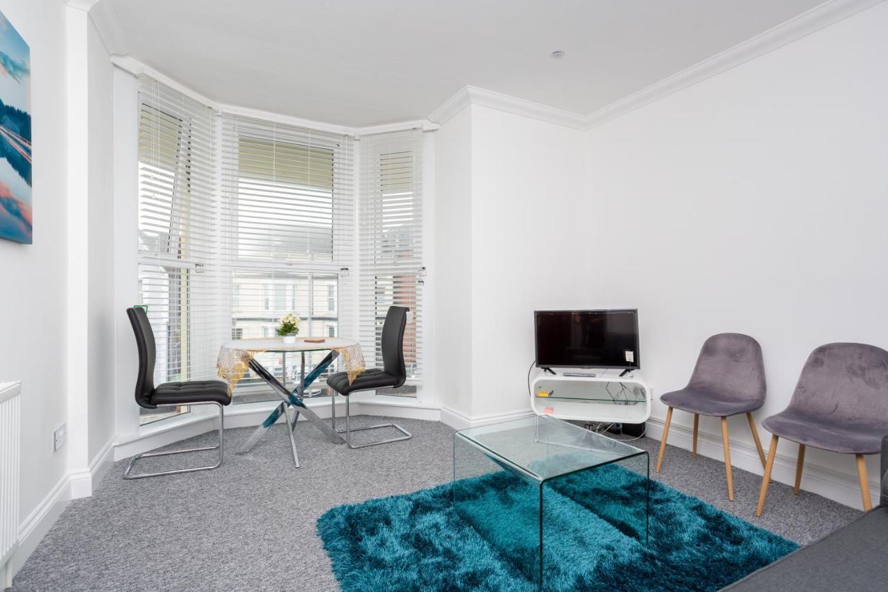 Luxury Granada Apartments - 1 & 2 Bed Flats W Free Parking Perfect For Contractors, Students Near The Beach Portsmouth Habitación foto